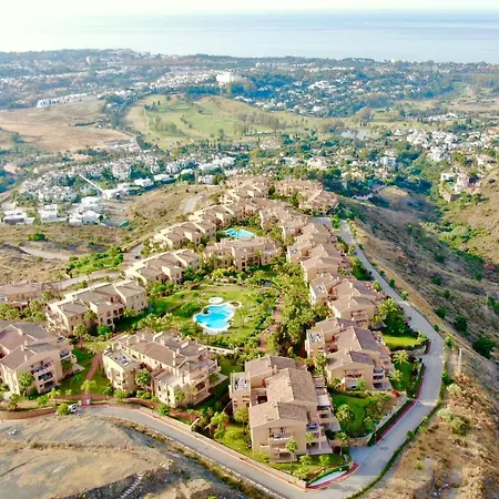 דירה Quartiers Marbella Penthouse In Hacienda Cifuentes Benahavis אסטפונה