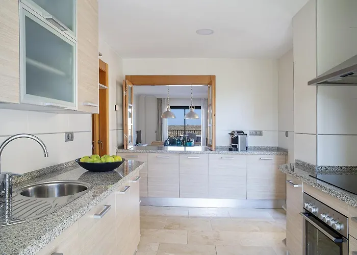 Quartiers Marbella Penthouse In Hacienda Cifuentes Benahavis *